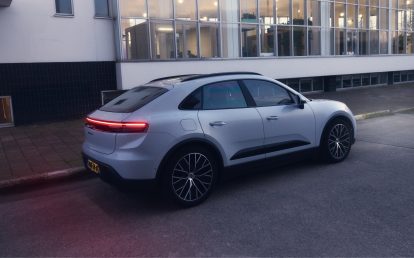 Porsche heritage macan 4 4