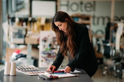 Porsche Discovered Mode ontwerper Naz Kawan Photo credit Nina Slagmolen210