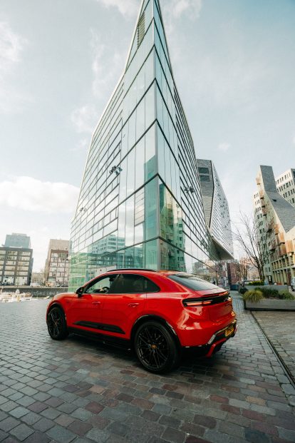 Porsche Discovered Mode ontwerper Naz Kawan Photo credit Nina Slagmolen28